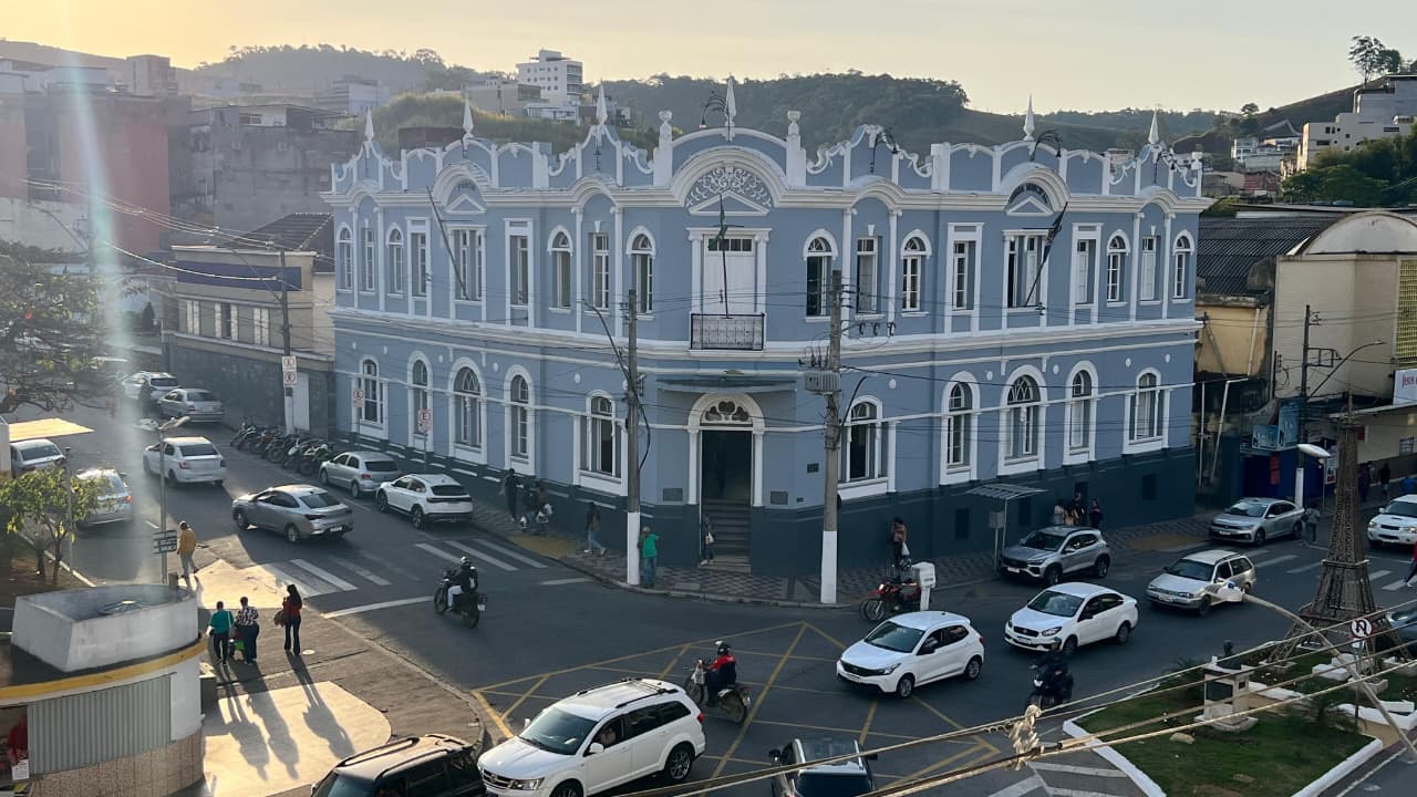 Prefeitura de Santos Dumont abre contratação temporária para cargos de auxiliar administrativo, auxiliar de serviços gerais,  assistente social e psicólogo